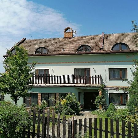 Otevrena Naruc Pension Letovice Exterior foto